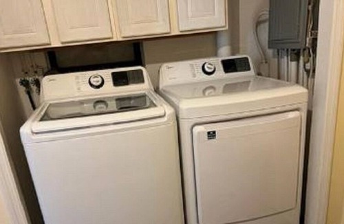 Flagler Beach House | Beachside Townhouse Flagler Beach. 1 block to beach walkover.