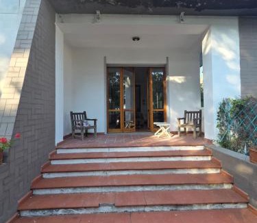 Quercianella Apartment | Beachside Villa