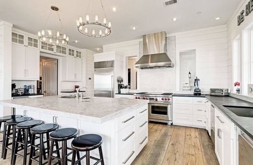 Beachtown House | Beachtown - BEACHFRONT ESTATE - Be Here Now - Elevator + 1-Min Walk to Pool!