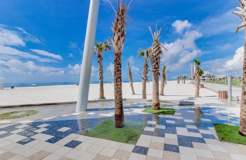 Gulf Shores Hotel | Beachview 208