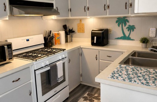 Fort Walton Beach House | Beachview Cottage: 2 Min Walk to Beach