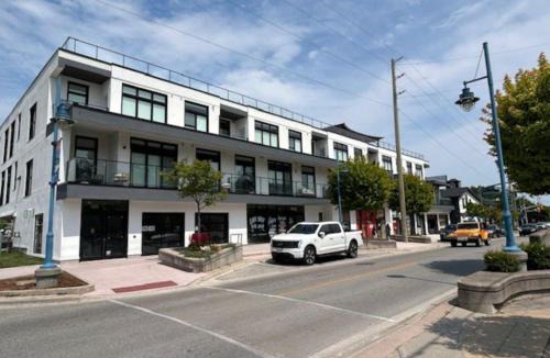 Grand Bend Apartment | Beachview getaway at the New Carlyle 202 on the Main strip in Grand Bend