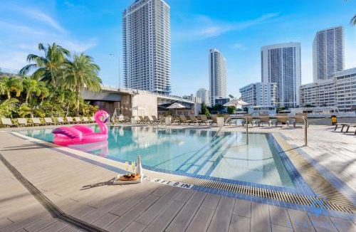 Hallandale Beach Hotel | Beachwalk Studio Amazing View Pininfarina Design