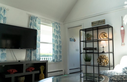 Newport House | "BeachWalk" Unit 1 Just 300 Feet To The Beach!