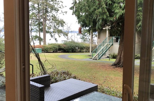North Oyster Condo | Beachy condo with Oceanview, Hotub and Pool