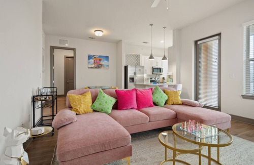 Rural Estates Apartment | Beachy Dream 3BR/2BA w./Pool, Gym, and Theater