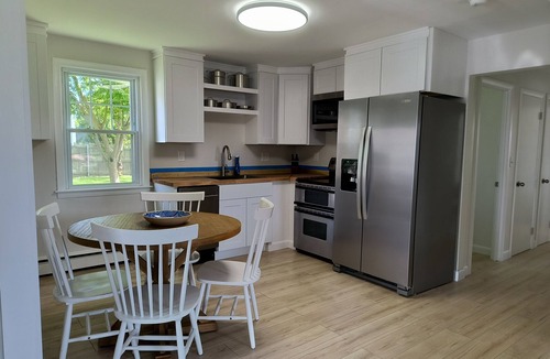 Newport East House | Beachy Summer Retreat - 3BR Newly Renovated and Centrally Located!