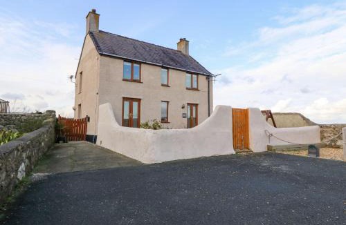 Cemaes Bay House | Beacon Cottage