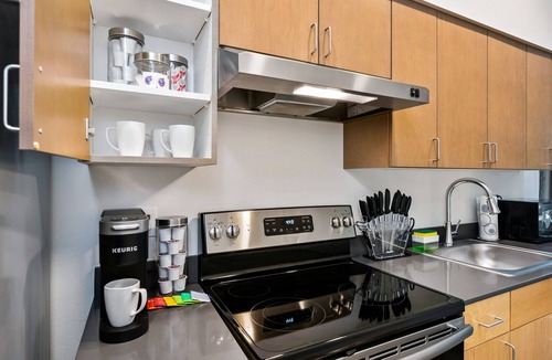 North Beacon Hill Apartment | Beacon Hill 1BR - Rooftop + Patio - Near VA Medical - Monthly Stays