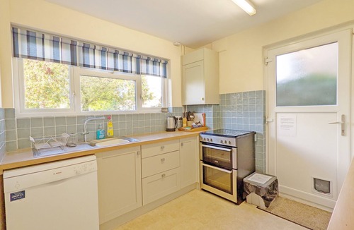 Emsworth Cottage | Beacon Square, Emsworth - a family house that sleeps 8 guests in 3 bedrooms