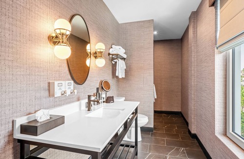 Ward Two Hotel | Beacon Suites Hotel