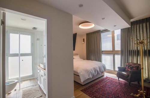 Haifa Apartment | BEAFRONT Pethouse 3 Bdrms W Jacuzzi