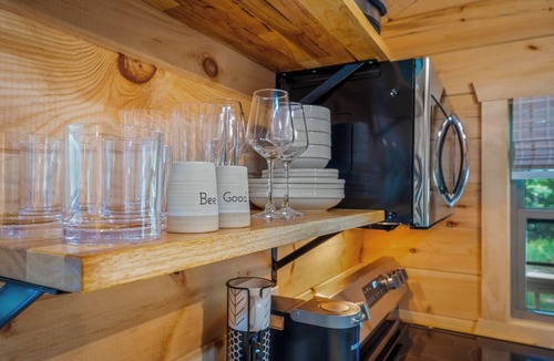 Mentone Cabin | Bear Cave Forest Retreat Cabin + Hot Tub Getaway