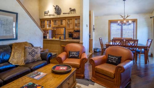 Steamboat Springs Apartment | Bear Claw 615 - True Ski-in Ski-out Access, Slope Views & Winter Shuttle!