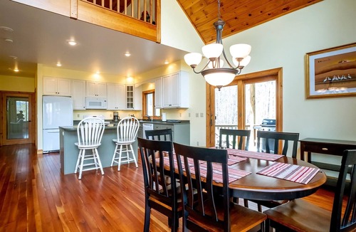 Davis House | Bear Haven - 562 Black Bear Trail Bear Haven - Secluded Wooded Lot, Fishing Pond, Pet Friendly, Hot Tub, Fire Pit