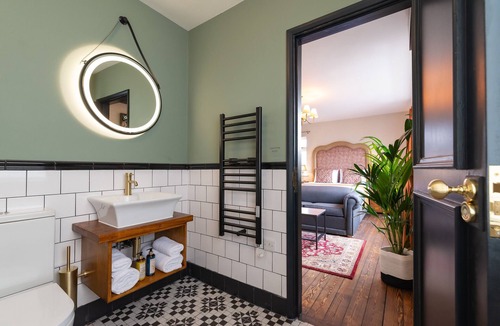 Bath Hotel | Bear Hotel