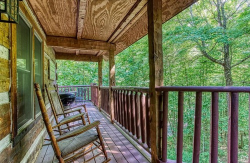 Wears Valley House | Bear Hug Too Cabin