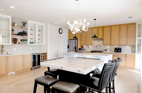 Langford House | Bear mountain escape with luxury views that sleeps10