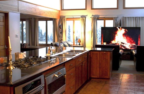 Robbinston Resort | Bear Mountain Lodge - Maine - Full Lodge