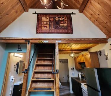 Bear Creek Hostel | Bear Necessities Alaska