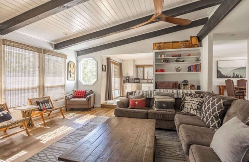 Fox Farm House | Bear Necessities. New. Modern. Spa. Perfect. Pet Friendly.