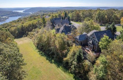 McHenry House | Bear Ridge Resort