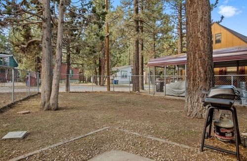 Big Bear City Cabin | Bear Sky Cabin - Chic Cottage + Easy Parking