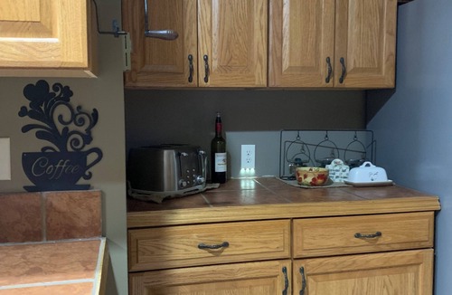 Lake Ariel Ski Chalet | Bearitage Chalet Family Poconos Retreat in The Hideout Lake Pool Ski