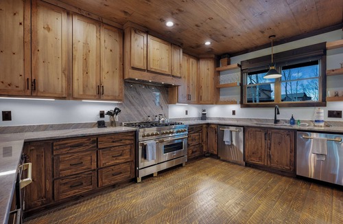 Blue Ridge Cabin | Bearly Made It- Blue Ridge GA