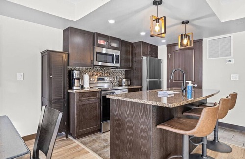 Dead Man's Flats Condo | Bears Den 2BR Getaway with Hot Tub, BBQ and Near DT