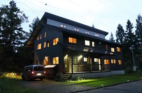 Iida Ski Chalet | Bears Den Mountain Lodge