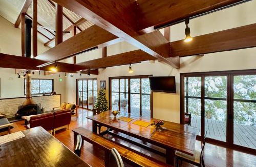Iida Ski Chalet | Bears Den Mountain Lodge