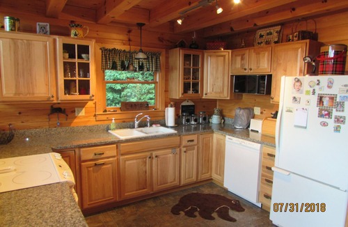 Moriah Center Cabin | Beatiful Custom Log Home " Bear Lodge"