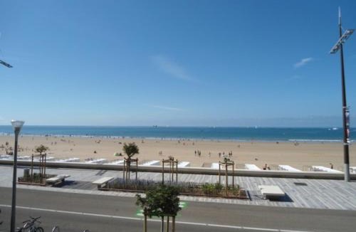 Les Sables d'Olonne Apartment | Beau Studio 1er étage avec balcon et ascenseur - FR-1-331-43