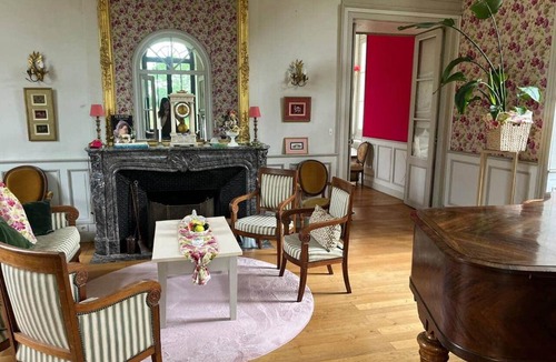 Noyant House | BEAUMONT Castle Room