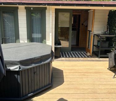 Headley Down Cabin | Beauslodge Authentic Log Cabin With Private Hot Tub