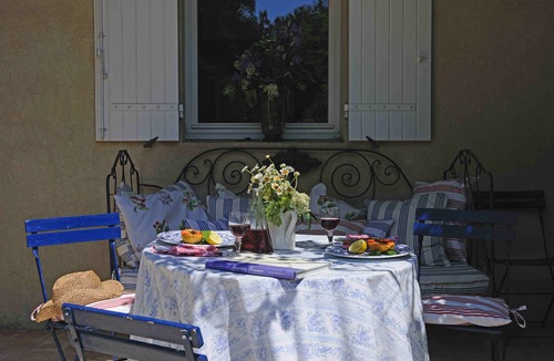 Grignan House | Beautiful countryhouse in rural surroundings with pool and pool house.