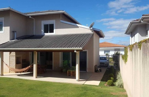 Vargem Grande Paulista Cottage | BEAUTIFUL COTTAGE in gated community!