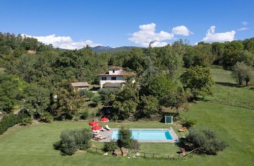 Cicogna Villa | Beautiful private villa for 10 people with private pool, A/C, WIFI, TV and pets allowed