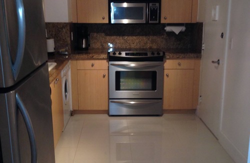 Surfside Apartment | Beautiful 1 Bed Condo on the Beach in Surfside, Miami beach, Bal Harbour, pets