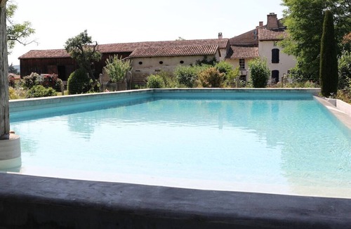 Clairac Cottage | Beautiful 18th century property on the banks of the river Lot