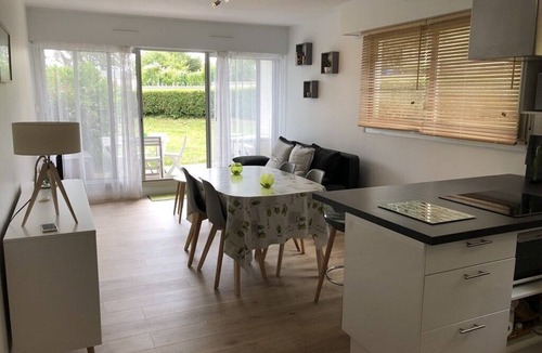 Saint-Cast-le-Guildo Apartment | Beautiful 2-bedroom apartment, tastefully decorated, located in a residence facing.