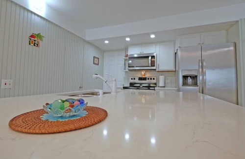 Teagues Bay Condo | Beautiful 2-bd condo w/views walking distance to beach in amazing Christiansted