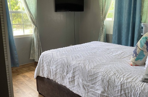 Long Bay Hills Villa | Beautiful 2 bdrm Vacation Villa within walking distance of the beach