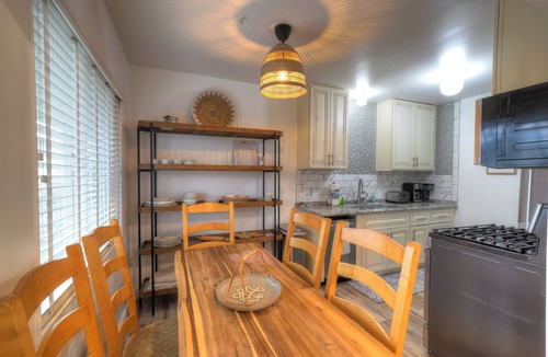 Carpinteria Condo | Beautiful 2 bed w/Ocean view - private wifi