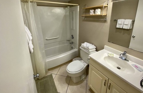 Garden City Condo | BEAUTIFUL 2 BEDROOM IS CALLING YOUR NAME...