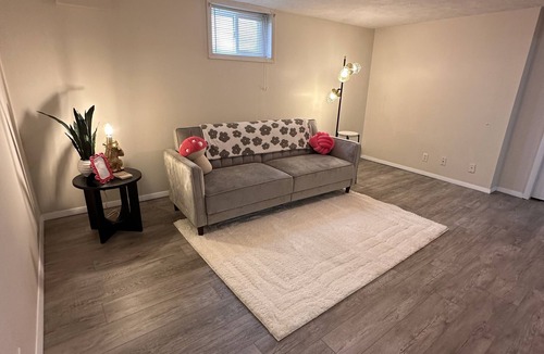 Speedway House | Beautiful 2 Bedroom 3 Bathroom Walking Distance To Indianapolis Motor Speedway