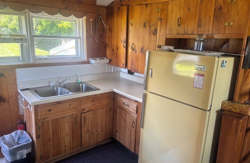 Champlain Cottage | Beautiful 2-bedroom cottage on lake champlain welcomes you