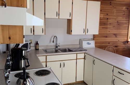 Belfast Cottage | Beautiful 2 br, 1 bath, 3.5 star Oceanfront cottage in Point Prim , PEI