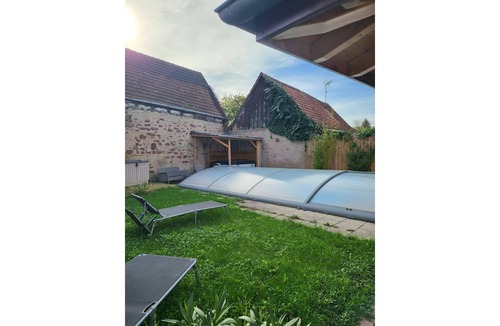 Flexbourg Apartment | Beautiful 2-room apartment and outdoor jacuzzi on the wine route in an Alsatian village